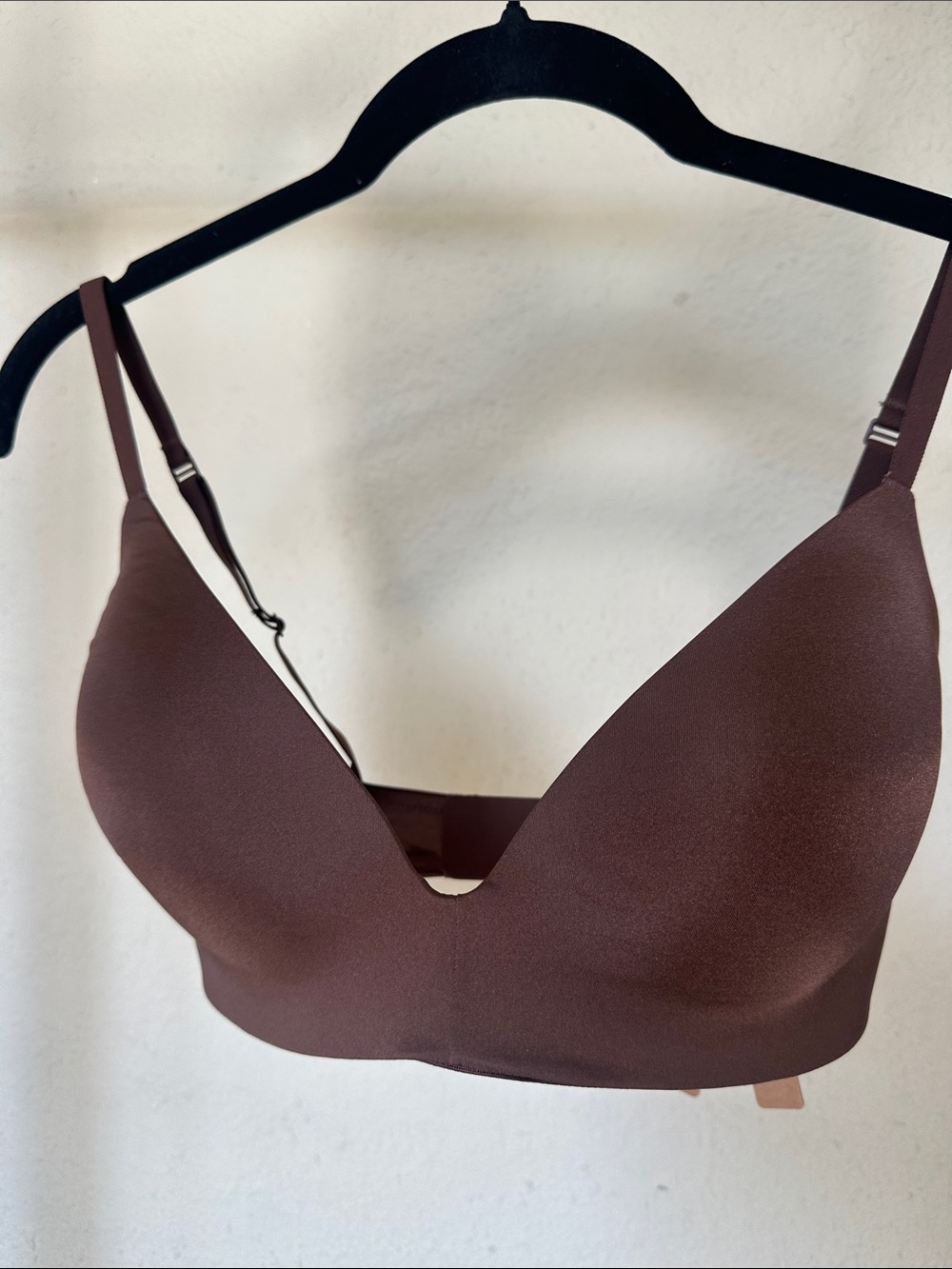 NWT SKIMS Wireless Form lightly lined Bra Cocoa Size 34B